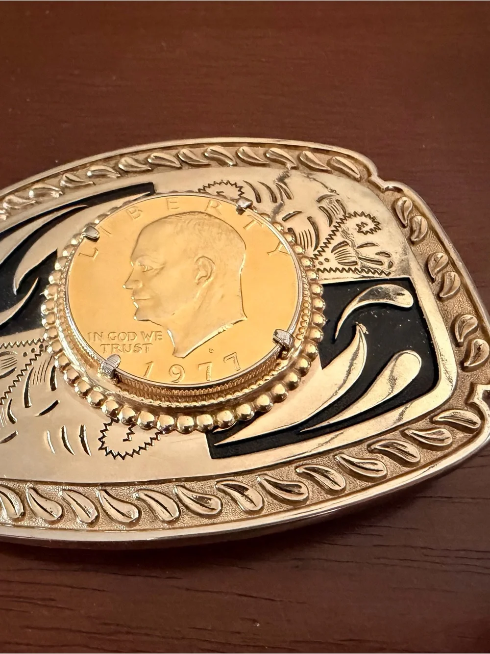 Vintage 1971 Eisenhower Dollar Coin Western Belt Buckle Gold Tone Black